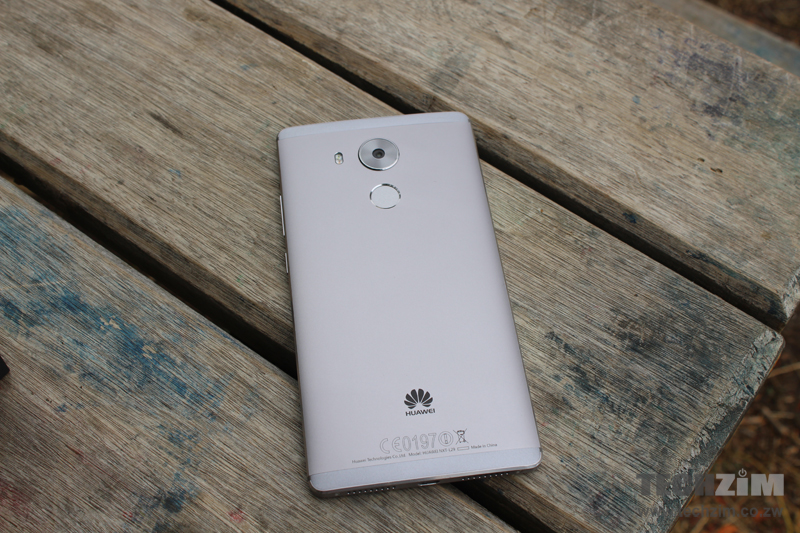 in verlegenheid gebracht Twisted Terminal Huawei Mate 8 review. A Different Note. - Techzim